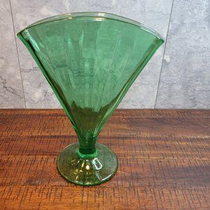 Vintage Fan Vase, Green Glass from the 1950's